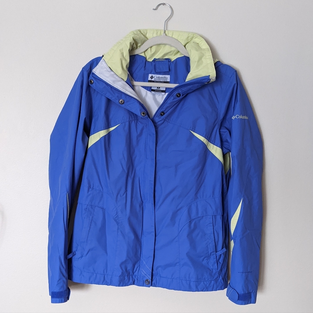 Great condition Columbia jacket blue and pale green